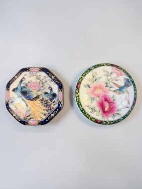 VINTAGE STYLE FLORAL & PEACOCK PORCELAIN TRINKET BOXES SET OF 2